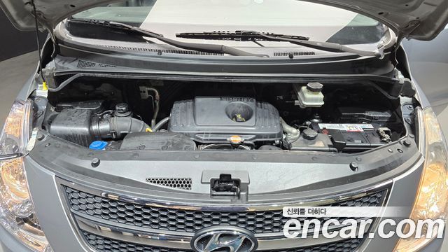 Hyundai Starex 2011 — photo 6