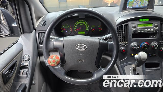 Hyundai Starex 2011 — photo 13