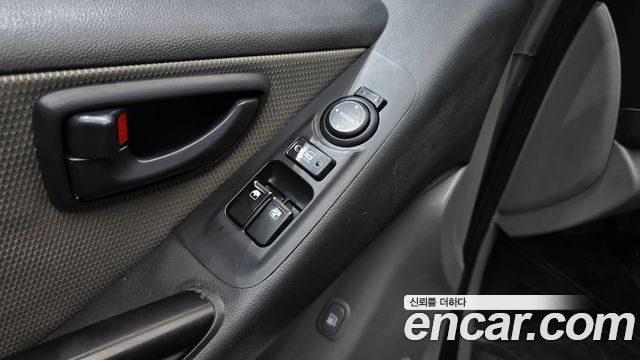 Hyundai Starex 2011 — photo 16