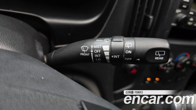 Hyundai Starex 2011 — photo 18