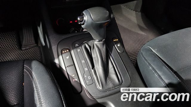Kia K3 2013 — photo 9