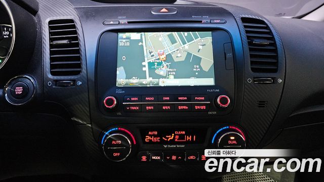 Kia K3 2013 — photo 17