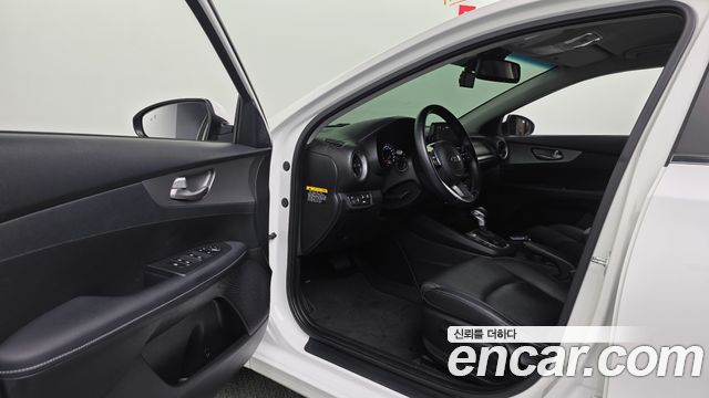 Kia K3 2020 — photo 13
