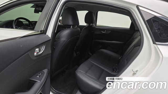 Kia K3 2020 — photo 22