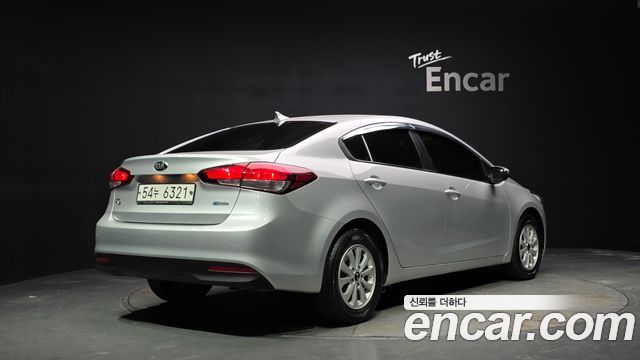 Kia K3 2018 — photo 2