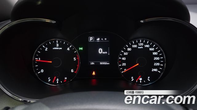 Kia K3 2018 — photo 11