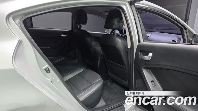 Kia K3 2018 — photo 18
