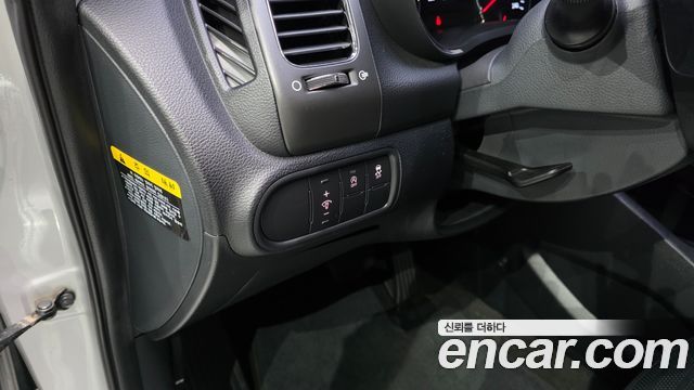 Kia K3 2018 — photo 23