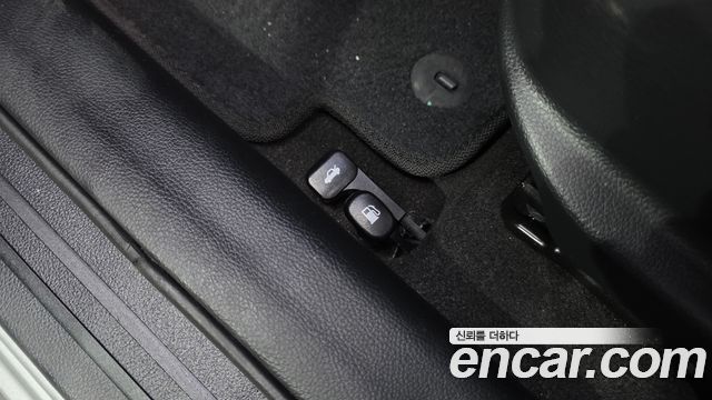Kia K3 2018 — photo 29
