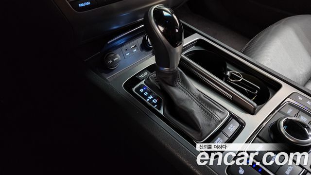 Hyundai Genesis 2014 — photo 12
