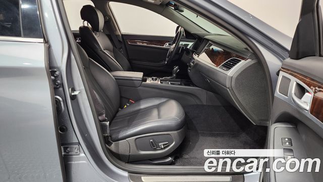 Hyundai Genesis 2014 — photo 16