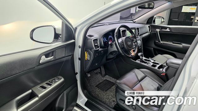 Kia Sportage 2018 — photo 17