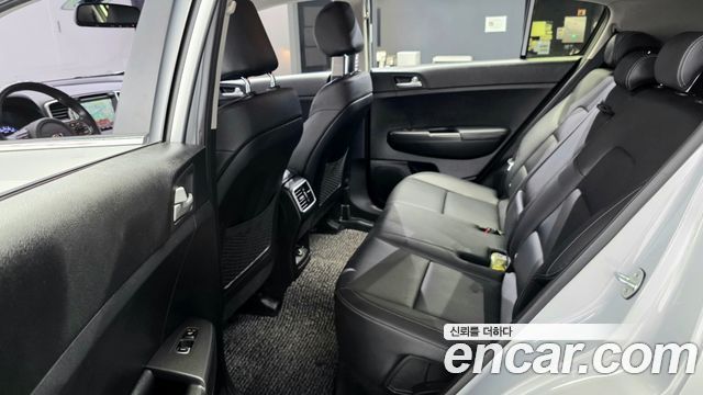 Kia Sportage 2018 — photo 16