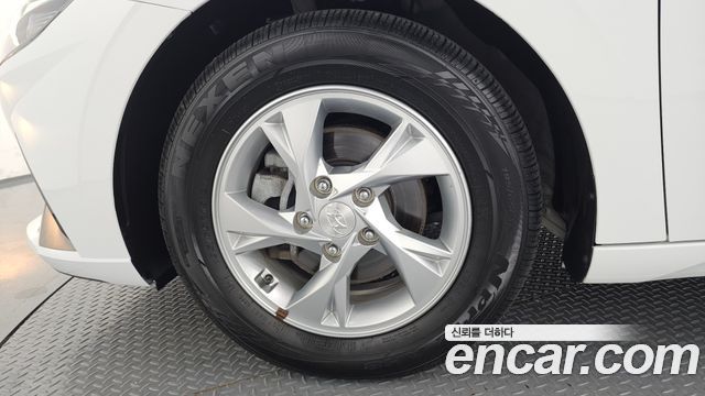 Hyundai AVANTE 2021 — photo 5
