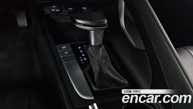 Hyundai AVANTE 2021 — photo 12