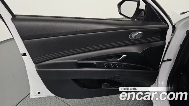 Hyundai AVANTE 2021 — photo 14