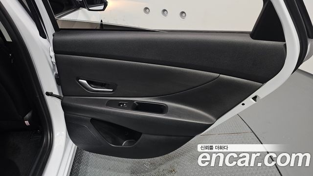 Hyundai AVANTE 2021 — photo 15