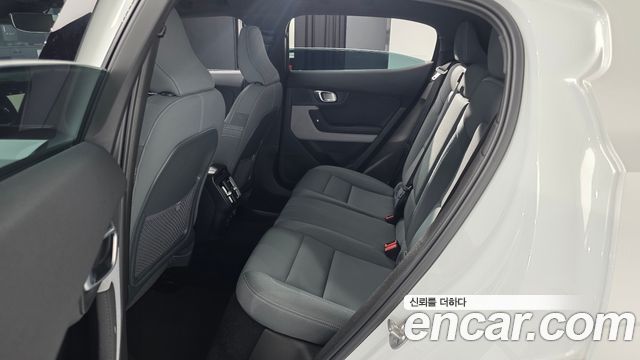 Polestar Polestar 2 2022 — photo 18
