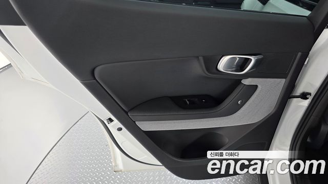 Polestar Polestar 2 2022 — photo 15