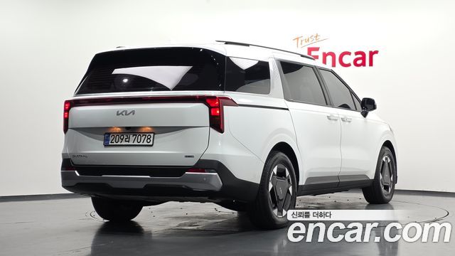 Kia Canival 2024 — photo 2