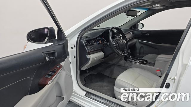 Toyota Camry 2013 — photo 13