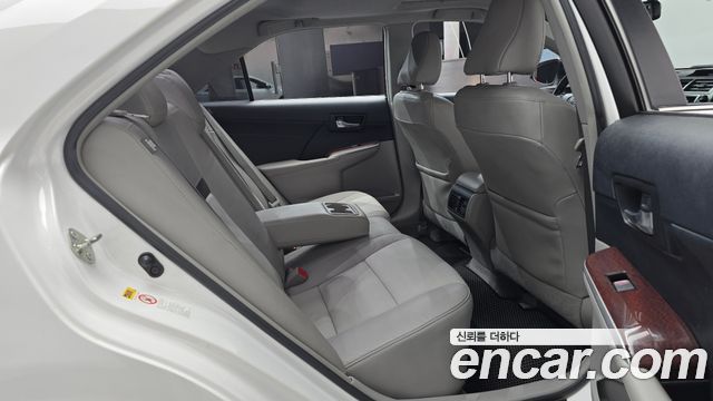 Toyota Camry 2013 — photo 17