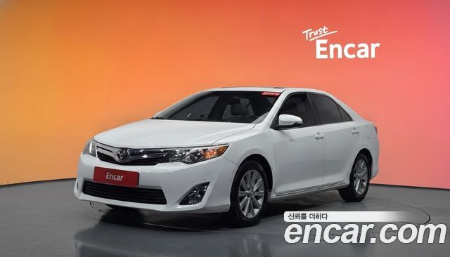 Toyota Camry 2013 — photo 1