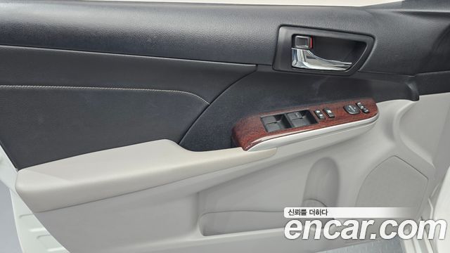 Toyota Camry 2013 — photo 14