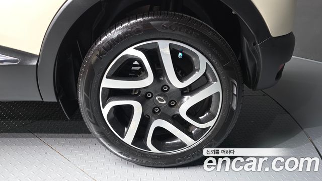 Renault Korea QM3 2016 — photo 5