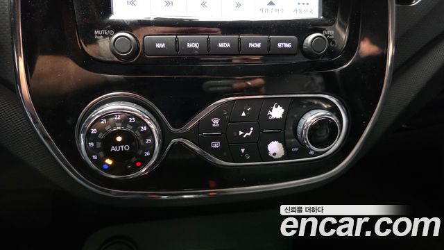 Renault Korea QM3 2016 — photo 21