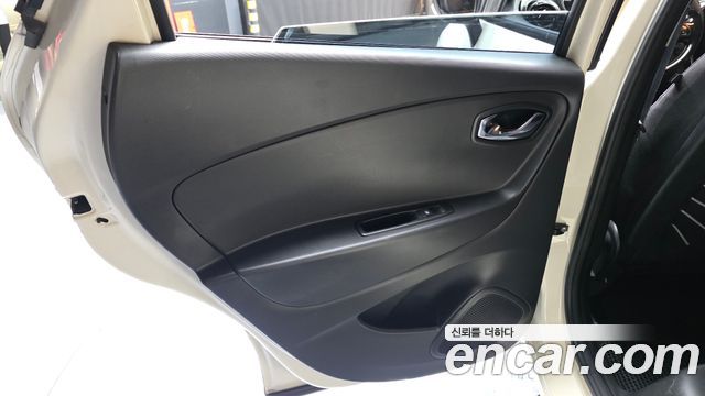 Renault Korea QM3 2016 — photo 15