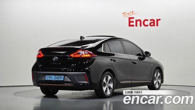 Hyundai Ioniq 2018 — photo 2