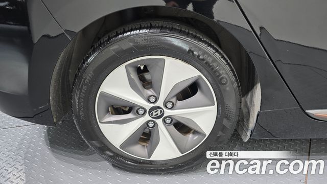 Hyundai Ioniq 2018 — photo 5