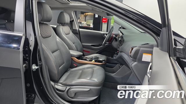 Hyundai Ioniq 2018 — photo 17