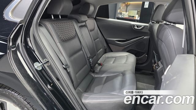 Hyundai Ioniq 2018 — photo 18