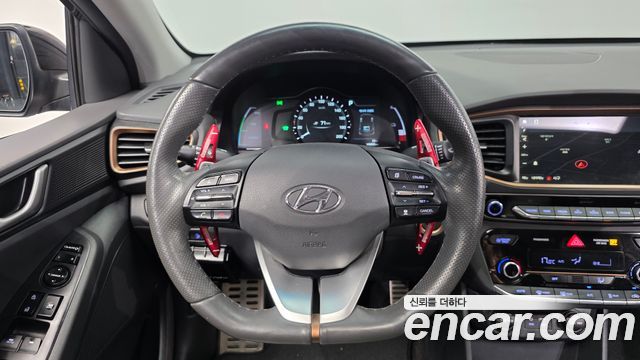 Hyundai Ioniq 2018 — photo 19