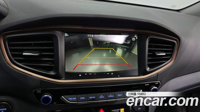 Hyundai Ioniq 2018 — photo 21