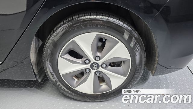 Hyundai Ioniq 2018 — photo 7