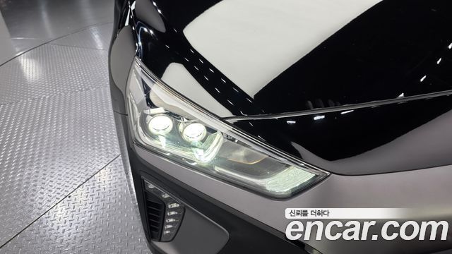 Hyundai Ioniq 2018 — photo 8
