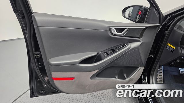 Hyundai Ioniq 2018 — photo 14