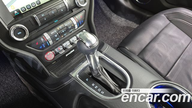 Ford Mustang 2018 — photo 12