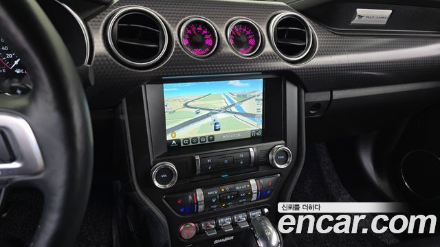 Ford Mustang 2018 — photo 18