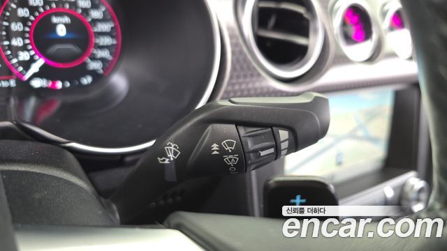Ford Mustang 2018 — photo 28