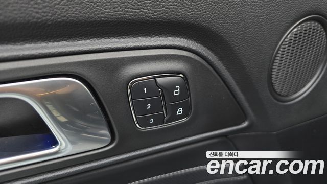 Ford Mustang 2018 — photo 30