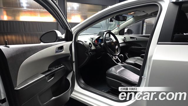 Chevrolet Korea Aveo 2015 — photo 13