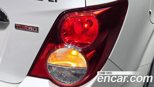 Chevrolet Korea Aveo 2015 — photo 9
