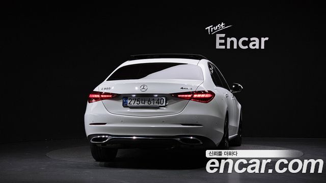 Mercedes-Benz C-Class 2023 — photo 4