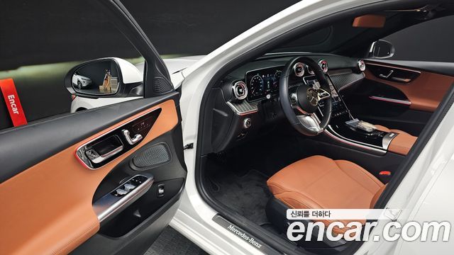 Mercedes-Benz C-Class 2023 — photo 13