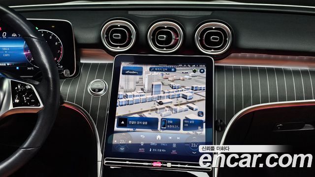 Mercedes-Benz C-Class 2023 — photo 20