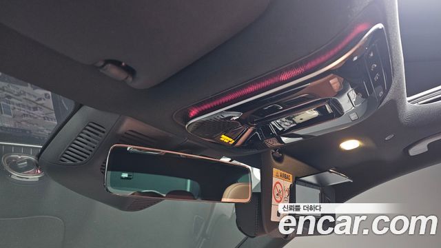 Mercedes-Benz C-Class 2023 — photo 26